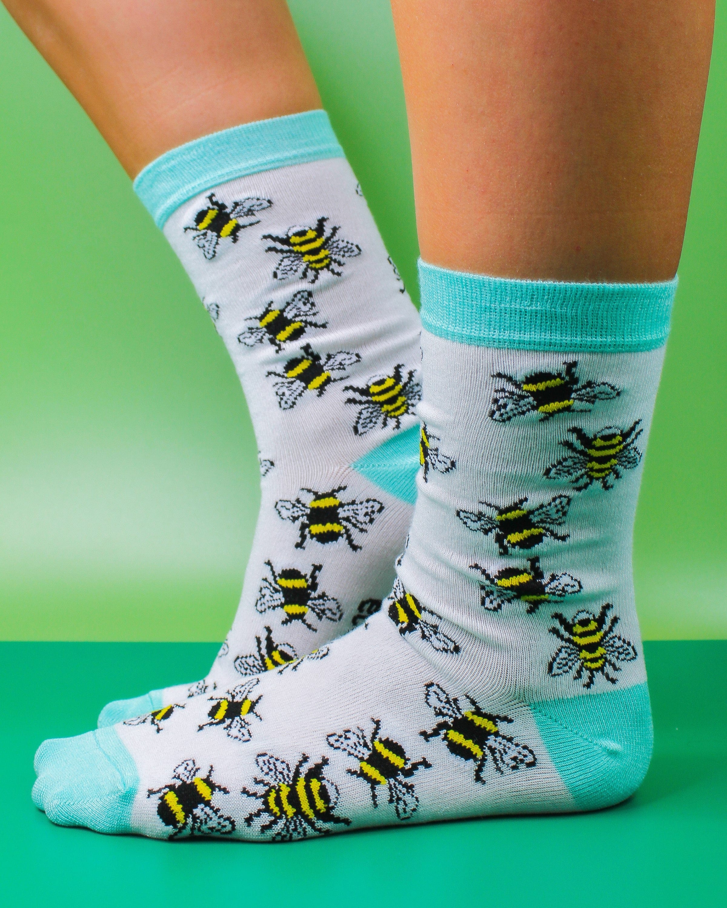 Eco Chic Eco Chic Eco-Friendly Bamboo Socks Bumble Bees